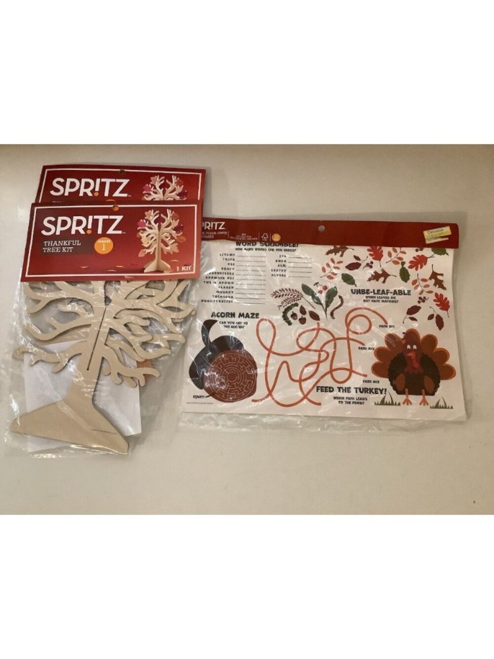 Spritz Thanksgiving Kids Activity Placemats & 2 Spritz Thankful Tree Kit, New